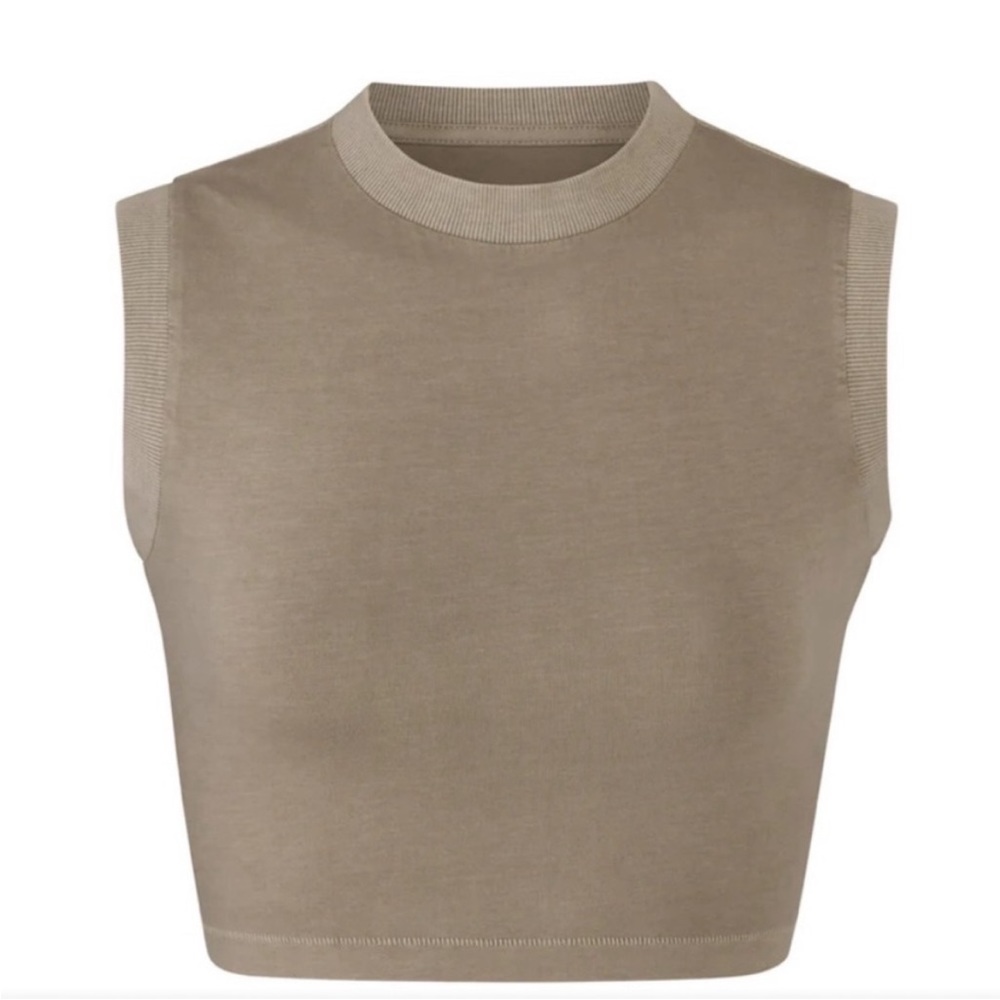 SKIMS OUTDOOR BASICS CROP TANK | DESERT
